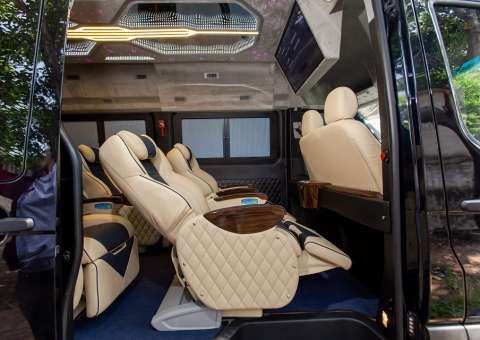 Solati Limousine 10 chỗ - Skybus Solati Special 8