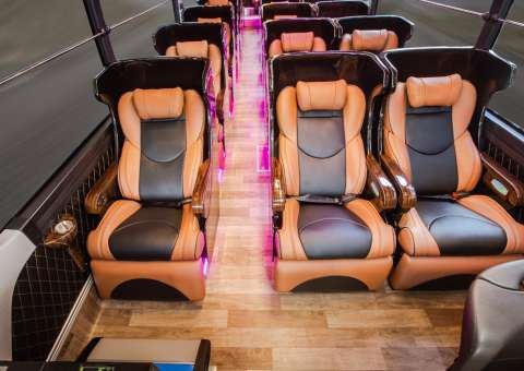 Skybus Gold - Universe Limousine 26 ghế nằm