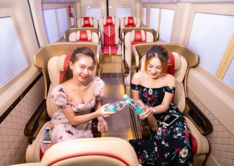 Solati Limousine 10 chỗ - Skybus Limited 15